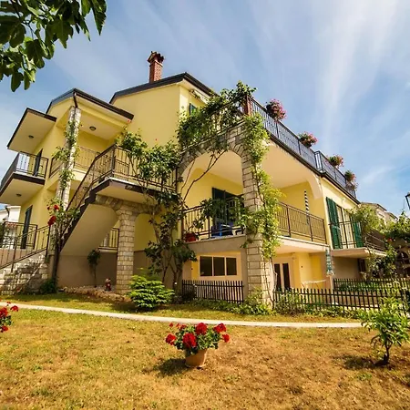 With Parking Space - 19657 Lejlighed Poreč