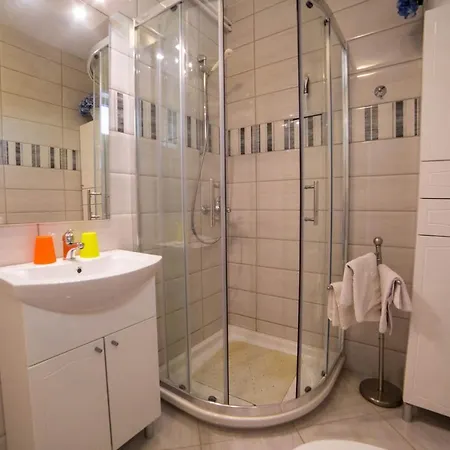 With Parking Space - 19657 Apartman