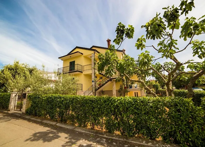 Apartament With Parking Space - 19657 *