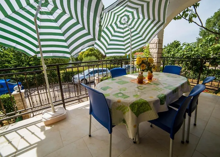 Lejlighed With Parking Space - 19657 *