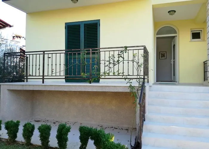 Apartament With Parking Space - 19657 Poreč