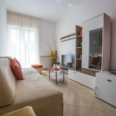 With A Parking Space - 19657 Apartment Porec