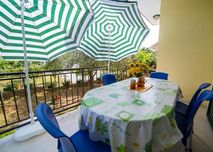 Apartman With Parking Space - 19657 *